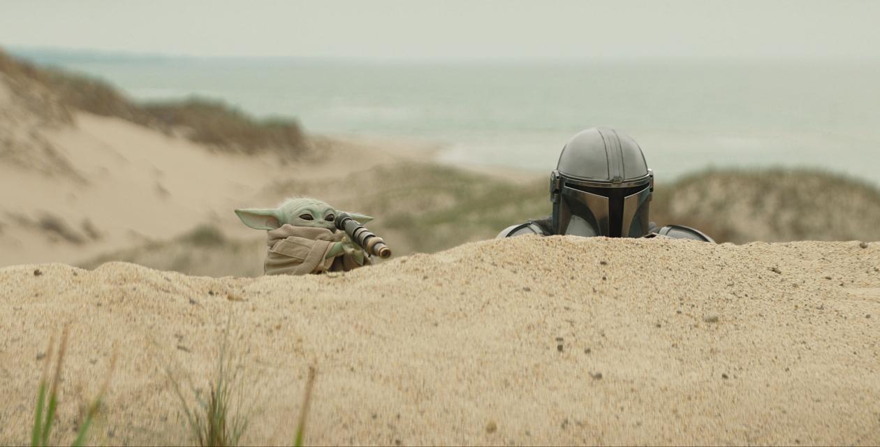STAR WARS: THE MANDALORIAN AND GROGU